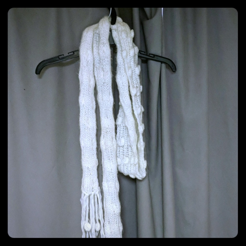 Long knit scarf with fringe
